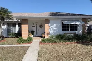 1206 S Lakes End Dr, Fort Pierce, FL 34982 - Photo 1
