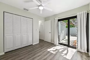 271 NW 15th St, Boca Raton, FL 33432 - Photo 25