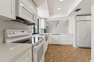 271 NW 15th St, Boca Raton, FL 33432 - Photo 15