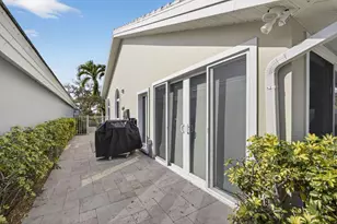 2386 Saratoga Bay Dr, West Palm Beach, FL 33409 - Photo 69