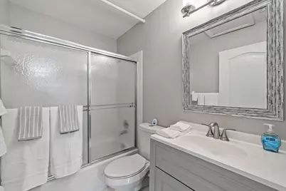 33 Monterey Pointe Drive, Palm Beach Gardens, FL 33418 - Photo 27