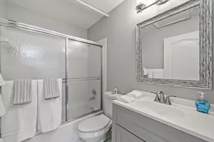 33 Monterey Pointe Dr, Palm Beach Gardens, FL 33418 - Photo 27