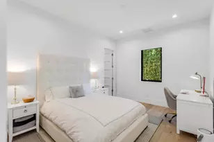 2719 Embassy Dr, West Palm Beach, FL 33401 - Photo 23