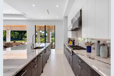 2719 Embassy Drive, West Palm Beach, FL 33401 - Photo 13