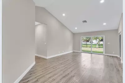 10185 Grove Lane, Cooper City, FL 33328 - Photo 5