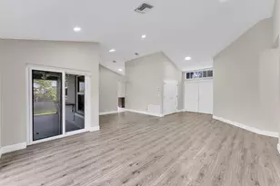 10185 Grove Ln, Cooper City, FL 33328 - Photo 7