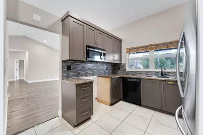 10185 Grove Lane, Cooper City, FL 33328 - Photo 9