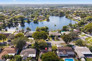 10213 SW 51st Street St, Cooper City, FL 33328 - Photo 35