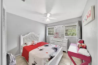 213 SE Eyerly Avenue, Port Saint Lucie, FL 34983 - Photo 7