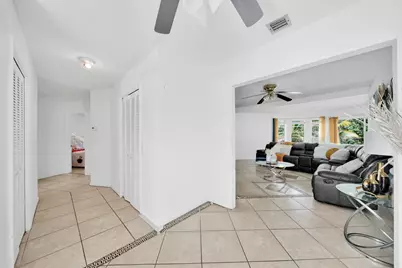 213 SE Eyerly Avenue, Port Saint Lucie, FL 34983 - Photo 3