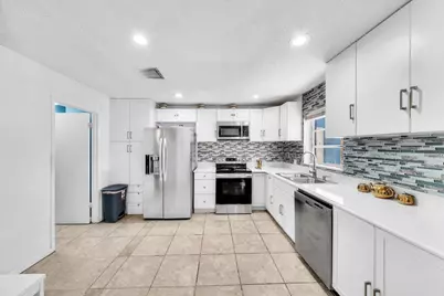 213 SE Eyerly Avenue, Port Saint Lucie, FL 34983 - Photo 29