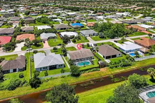 2631 SW Fair Isle Rd, Port Saint Lucie, FL 34987 - Photo 5