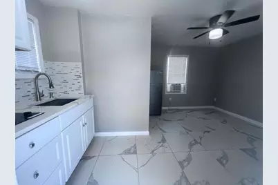 2843 Forest Hill Boulevard #2, Palm Springs, FL 33406 - Photo 3