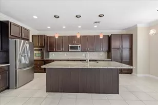 9572 Phipps Ln, Wellington, FL 33414 - Photo 3