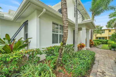 1123 Piccadilly Street, Palm Beach Gardens, FL 33418 - Photo 3