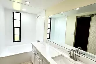 9440 SW 8th St, Boca Raton, FL 33428 - Photo 5