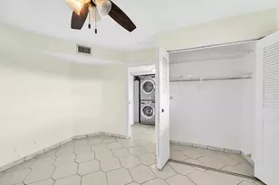 3524 Via Poinciana, Lake Worth, FL 33467 - Photo 9