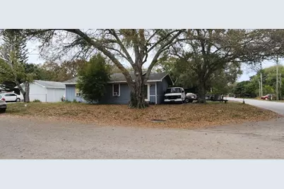 611 S 21st Street, Fort Pierce, FL 34950 - Photo 1