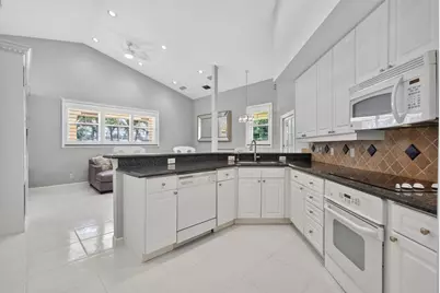 1052 W Shore Drive, West Palm Beach, FL 33406 - Photo 29