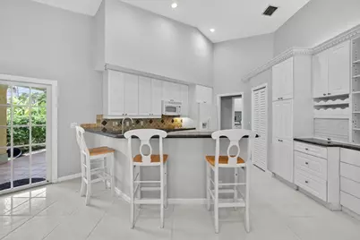 1052 W Shore Drive, West Palm Beach, FL 33406 - Photo 33