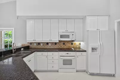 1052 W Shore Drive, West Palm Beach, FL 33406 - Photo 31