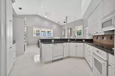 1052 W Shore Drive, West Palm Beach, FL 33406 - Photo 29