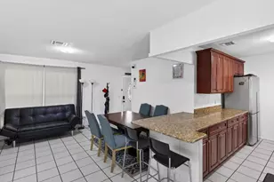 173 SE Placita Ct, Port Saint Lucie, FL 34983 - Photo 7