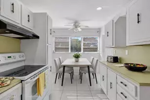 8351 Sands Point Blvd, Tamarac, FL 33321 - Photo 9