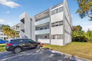 8351 Sands Point Blvd, Tamarac, FL 33321 - Photo 31