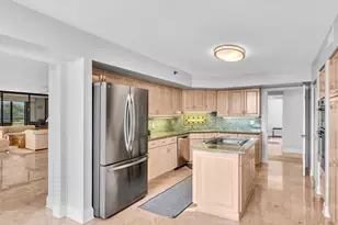 7201 Promenade Dr, Boca Raton, FL 33433 - Photo 9