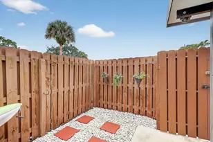 5612 SE Riverboat Dr, Stuart, FL 34997 - Photo 5