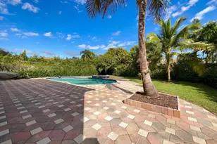 321 SW 159th Dr, Hollywood, FL 33027 - Photo 9