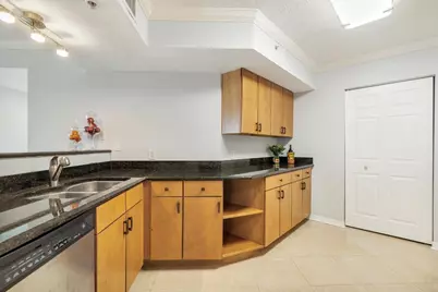 1801 N Flagler Drive #639, West Palm Beach, FL 33407 - Photo 15