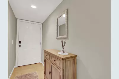 901 Seafarer Circle #403, Jupiter, FL 33477 - Photo 3