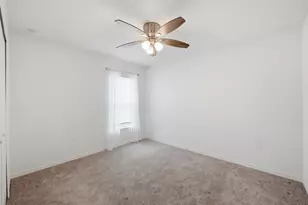 684 SE Crescent Ave, Port Saint Lucie, FL 34984 - Photo 23