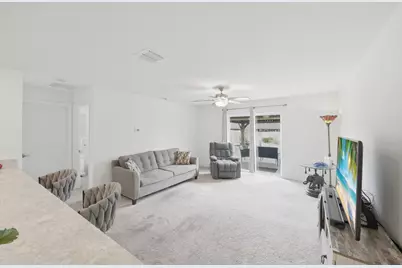 684 SE Crescent Avenue, Port Saint Lucie, FL 34984 - Photo 15