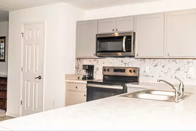 684 SE Crescent Avenue, Port Saint Lucie, FL 34984 - Photo 7