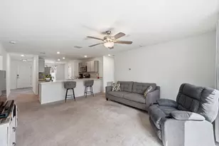 684 SE Crescent Ave, Port Saint Lucie, FL 34984 - Photo 13