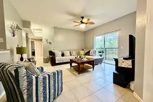 330 Crestwood Circle N, Royal Palm Beach, FL 33411 - Photo 13