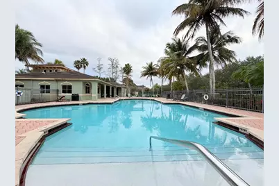 330 Crestwood Circle N #202, Royal Palm Beach, FL 33411 - Photo 5