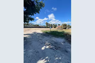 2623 SW 5th Street, Boynton Beach, FL 33435 - Photo 3