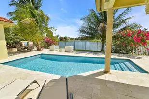 10900 Haydn Dr, Boca Raton, FL 33498 - Photo 31