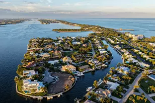 92 Island Dr S, Ocean Ridge, FL 33435 - Photo 9