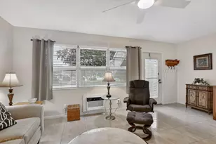 438 Tilford U, Deerfield Beach, FL 33442 - Photo 5