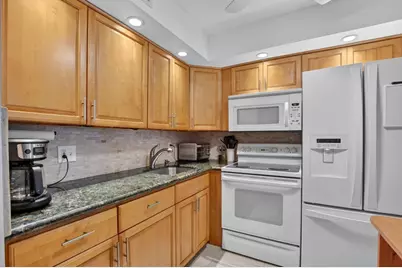 438 Tilford U, Deerfield Beach, FL 33442 - Photo 7