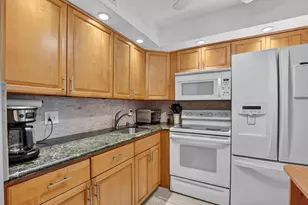 438 Tilford U, Deerfield Beach, FL 33442 - Photo 7