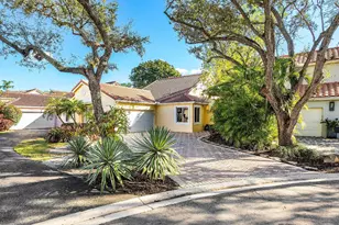 10017 NW 4th St, Plantation, FL 33324 - Photo 1