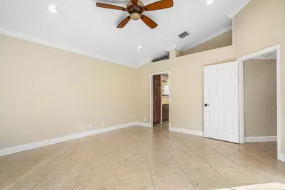 10017 NW 4th Street, Plantation, FL 33324 - Photo 9