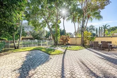 10017 NW 4th Street, Plantation, FL 33324 - Photo 27