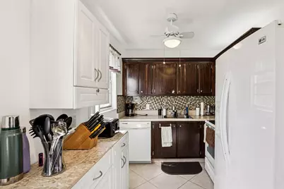 104 Oakridge #H, Deerfield Beach, FL 33442 - Photo 1